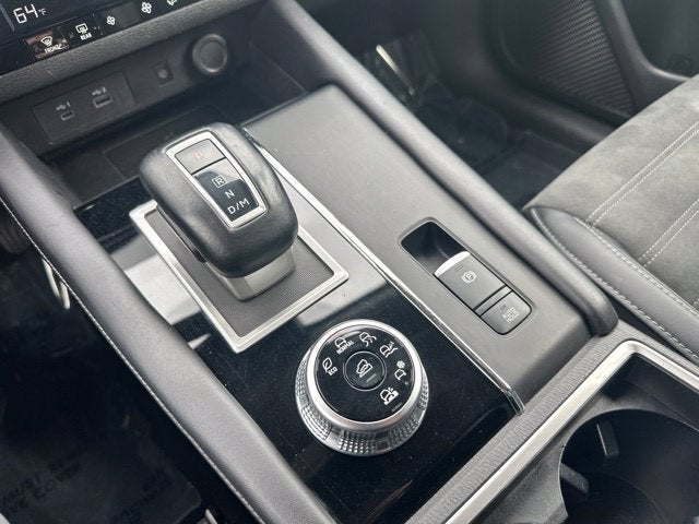 2024 Mitsubishi Outlander Base