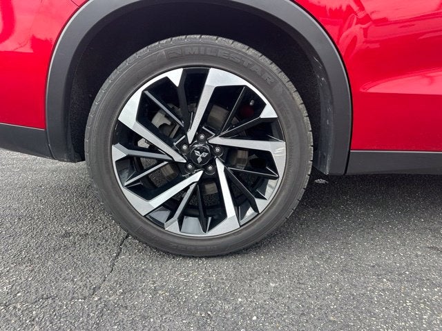 2024 Mitsubishi Outlander Base