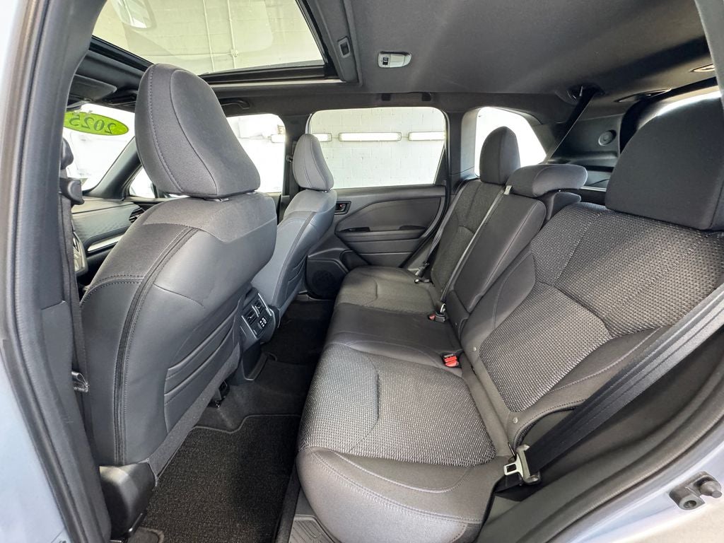 2025 Subaru Forester Premium Power moonroof