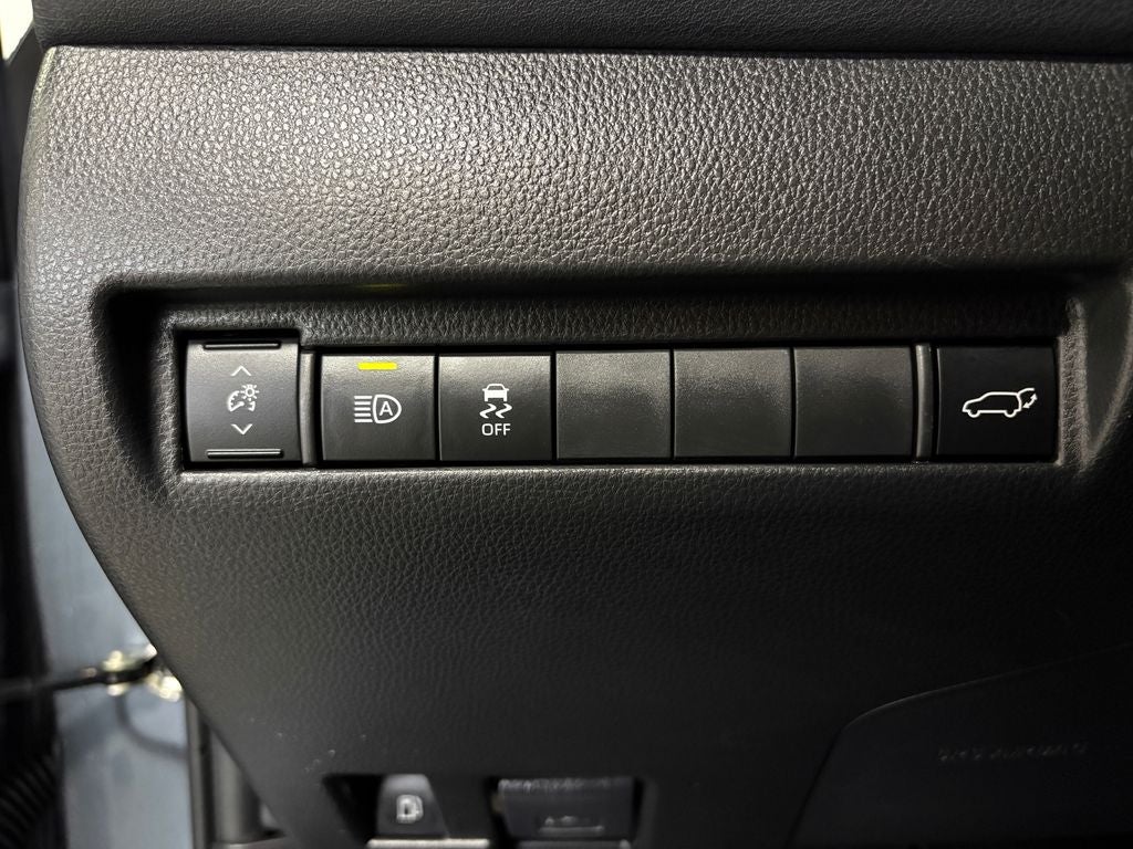 2022 Toyota Venza LE