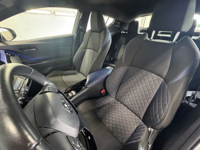 2021 Toyota C-HR XLE Alloy wheels