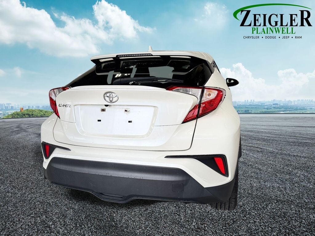 2021 Toyota C-HR XLE Alloy wheels