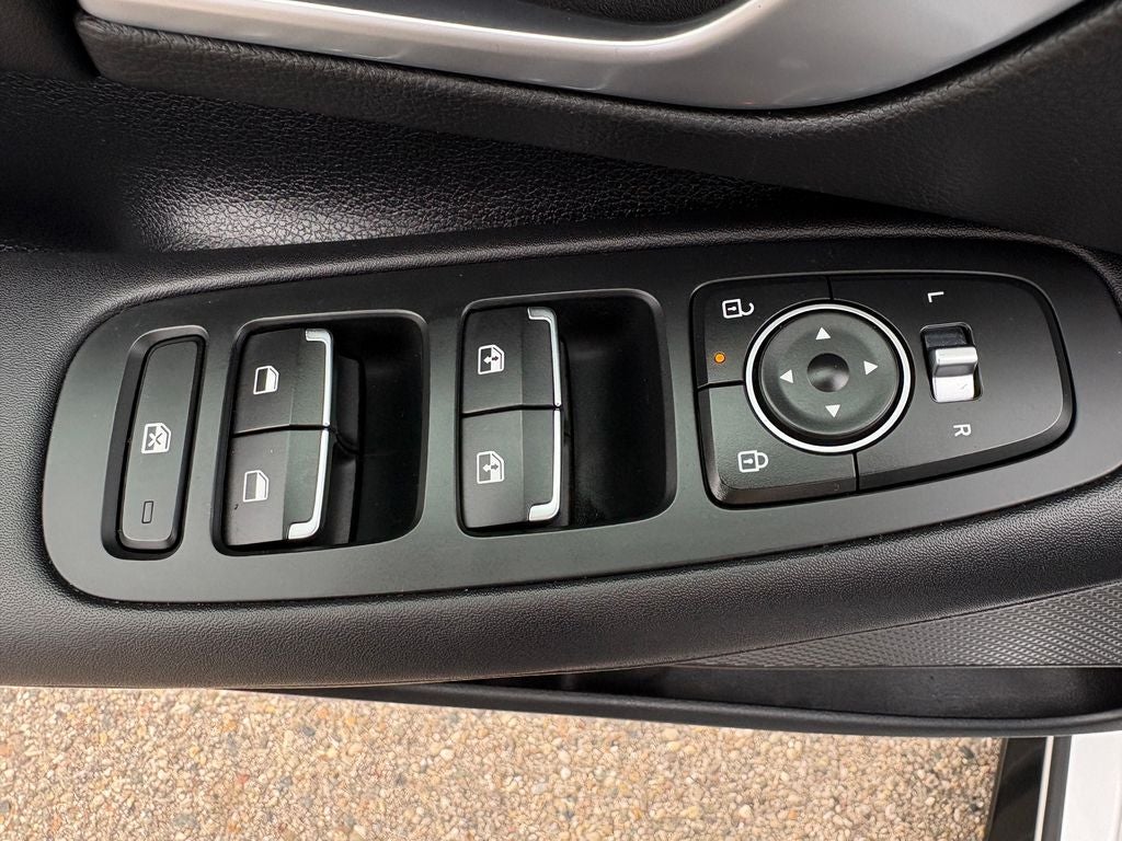 2025 Hyundai Sonata SEL Apple CarPlay & Android Auto