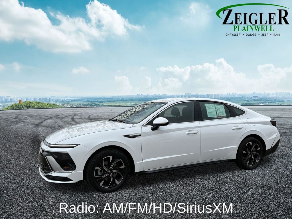 2025 Hyundai Sonata SEL Apple CarPlay & Android Auto