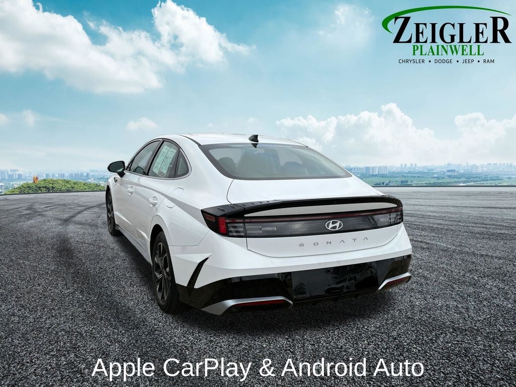 2025 Hyundai Sonata SEL Apple CarPlay & Android Auto