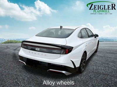 2025 Hyundai Sonata SEL Apple CarPlay & Android Auto