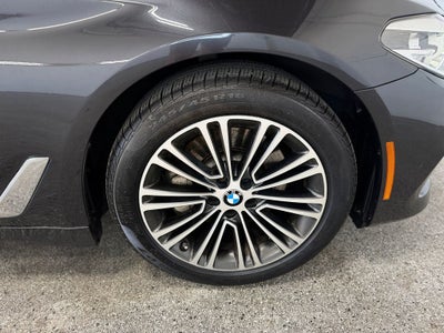 2019 BMW 5 Series 540i xDrive Power moonroof