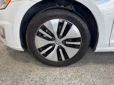 2016 Volkswagen e-Golf SE