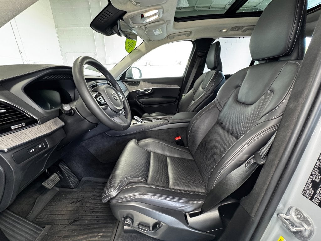 2024 Volvo XC90 Recharge Plug-In Hybrid Ultimate Lounge Package