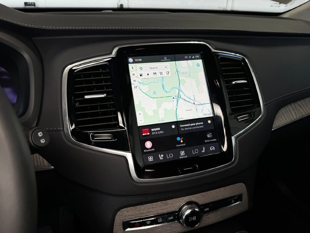 2024 Volvo XC90 Recharge Plug-In Hybrid Ultimate Lounge Package