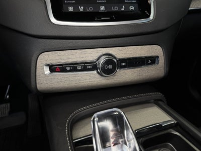 2024 Volvo XC90 Recharge Plug-In Hybrid Ultimate Lounge Package