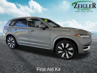 2024 Volvo XC90 Recharge Plug-In Hybrid Ultimate Lounge Package