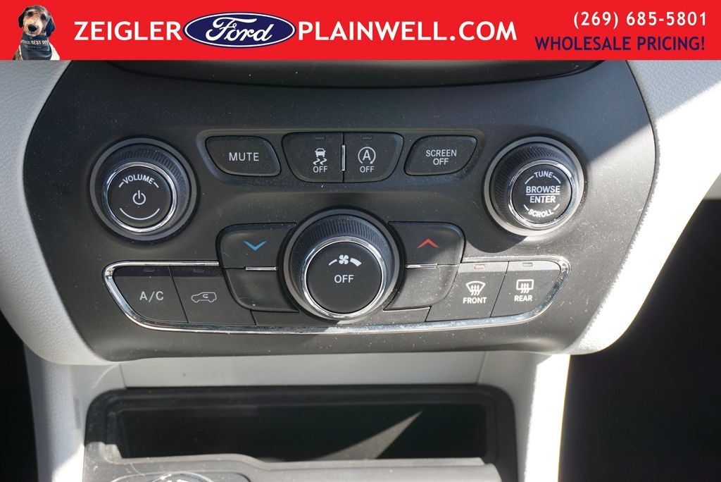 2021 Jeep Cherokee Latitude Plus AWD Leather Power Seat Rear Camera