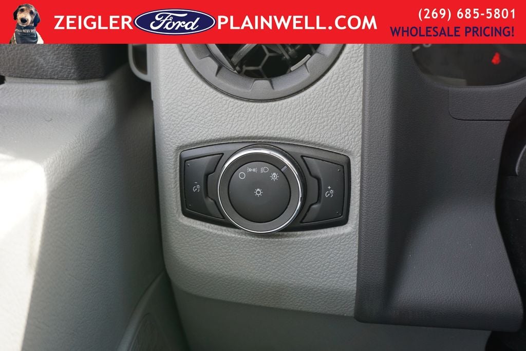 2024 Ford E-450SD Base DRW