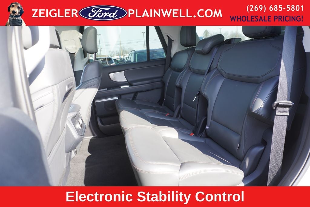 2025 Ford Expedition Active 4x4 Panoramic Roof Leather Rear Camera