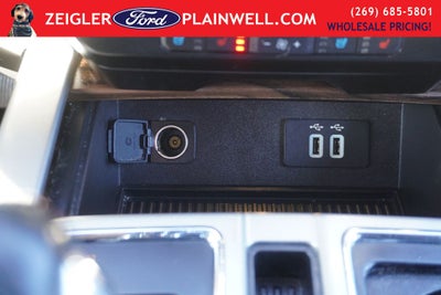 2016 Ford F-150 Lariat Crew Cab 4x4 Heated Leather NAV Chrome Pkg Tow Pkg