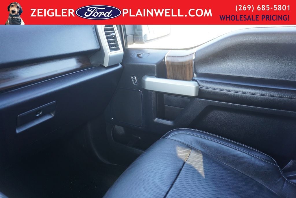 2016 Ford F-150 Lariat Crew Cab 4x4 Heated Leather NAV Chrome Pkg Tow Pkg