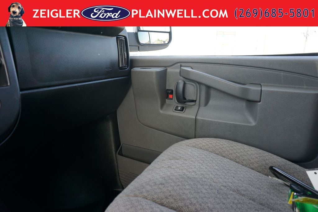 2021 Chevrolet Express 2500 Work Van Cargo