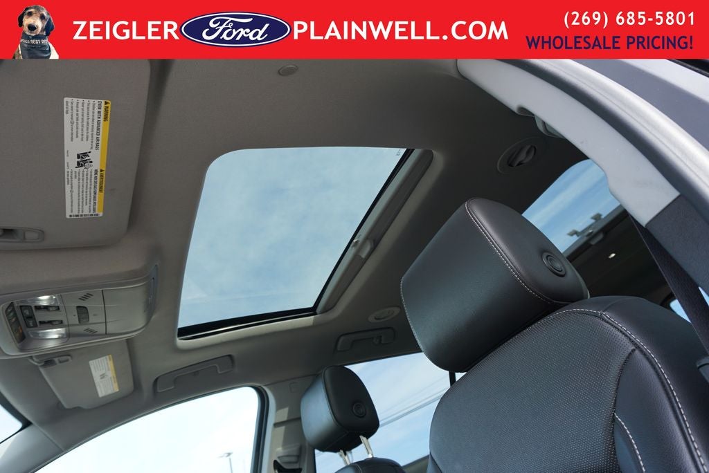 2023 GMC Acadia SLT EVELATION LUX & TECH PKG DUAL PANEL ROOF NAV