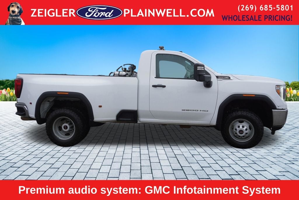 2022 GMC Sierra 3500HD Pro Reg Cab Dually 6.6 Liter V8