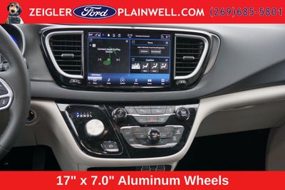 2024 Chrysler Pacifica Touring L Leather Rear Camera Power Sliding Doors