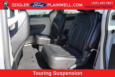 2024 Chrysler Pacifica Touring L Leather Quad Seats Power Doors Rear Camera