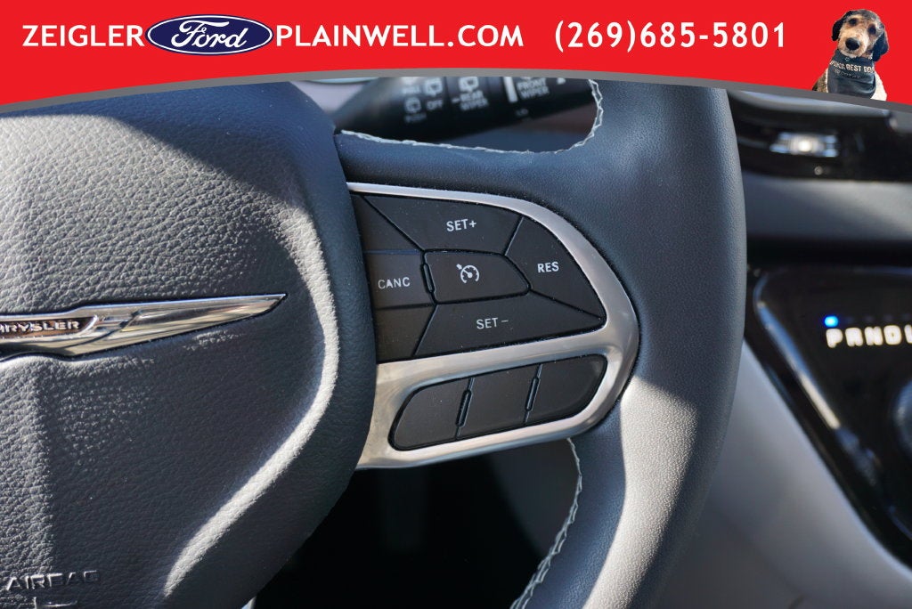 2023 Chrysler Voyager LX
