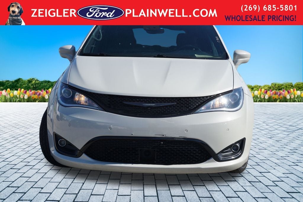 2020 Chrysler Pacifica Touring