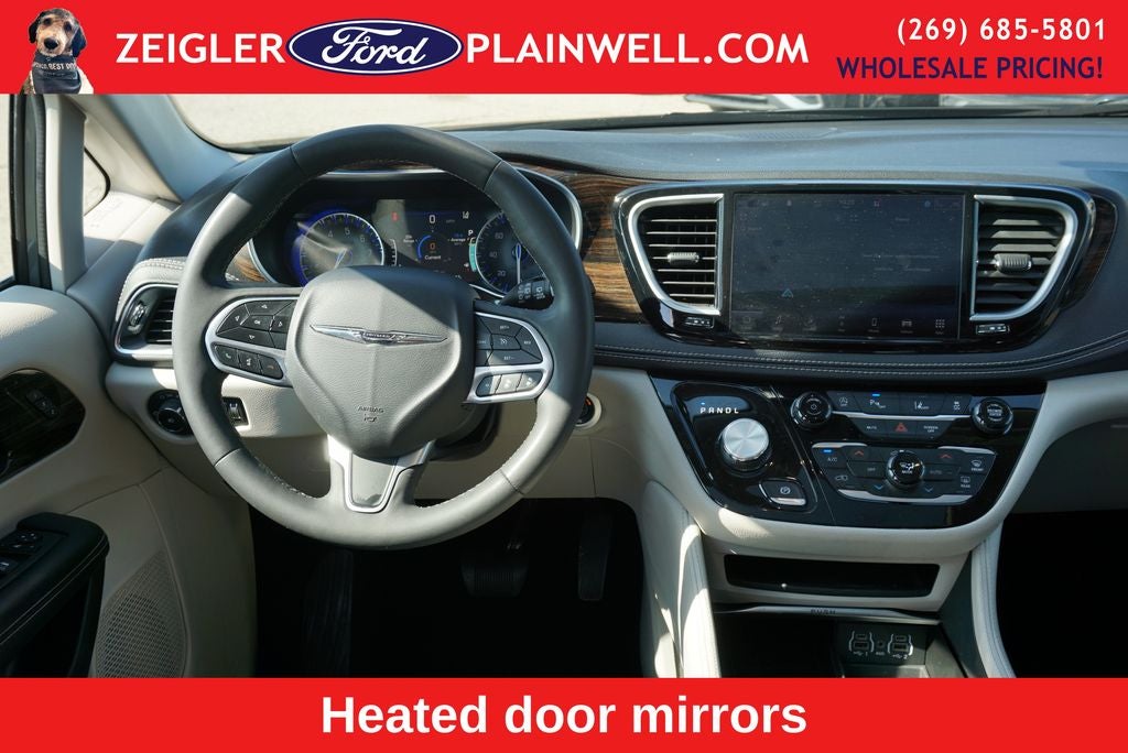 2023 Chrysler Pacifica Limited Heated Leather Power Moonroof Navigation Quad Rear