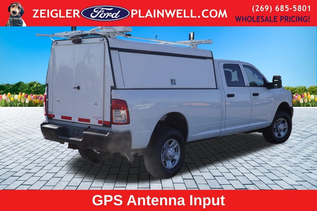 2023 RAM 3500 Tradesman CREW CAB 4X4 6.4L V8 REAR TOPPER
