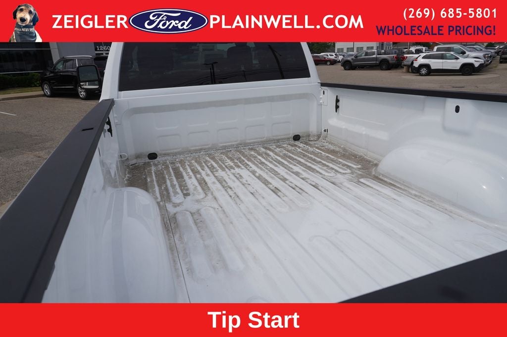 2023 RAM 3500 Tradesman 4x4 CREW CAB LONG BOX 6.4L V8 Navigation HD Vinyl