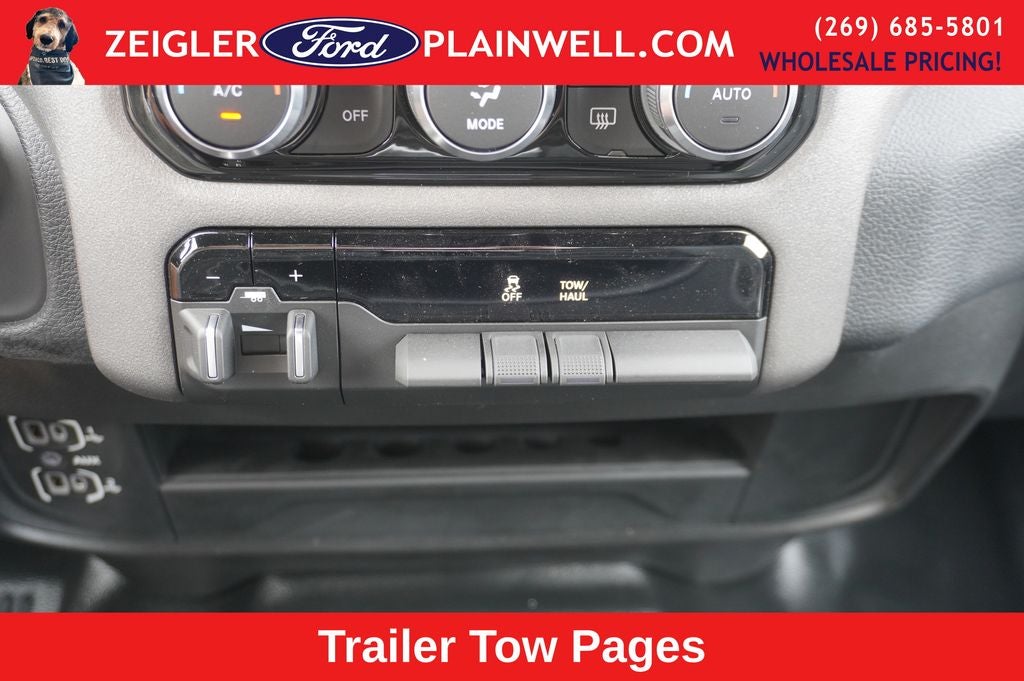 2023 RAM 3500 Tradesman 4x4 CREW CAB LONG BOX 6.4L V8 Navigation HD Vinyl