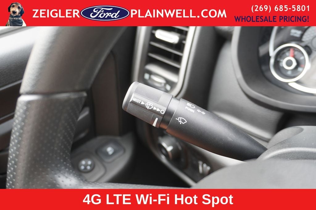 2023 RAM 3500 Tradesman 4x4 CREW CAB LONG BOX 6.4L V8 Navigation HD Vinyl