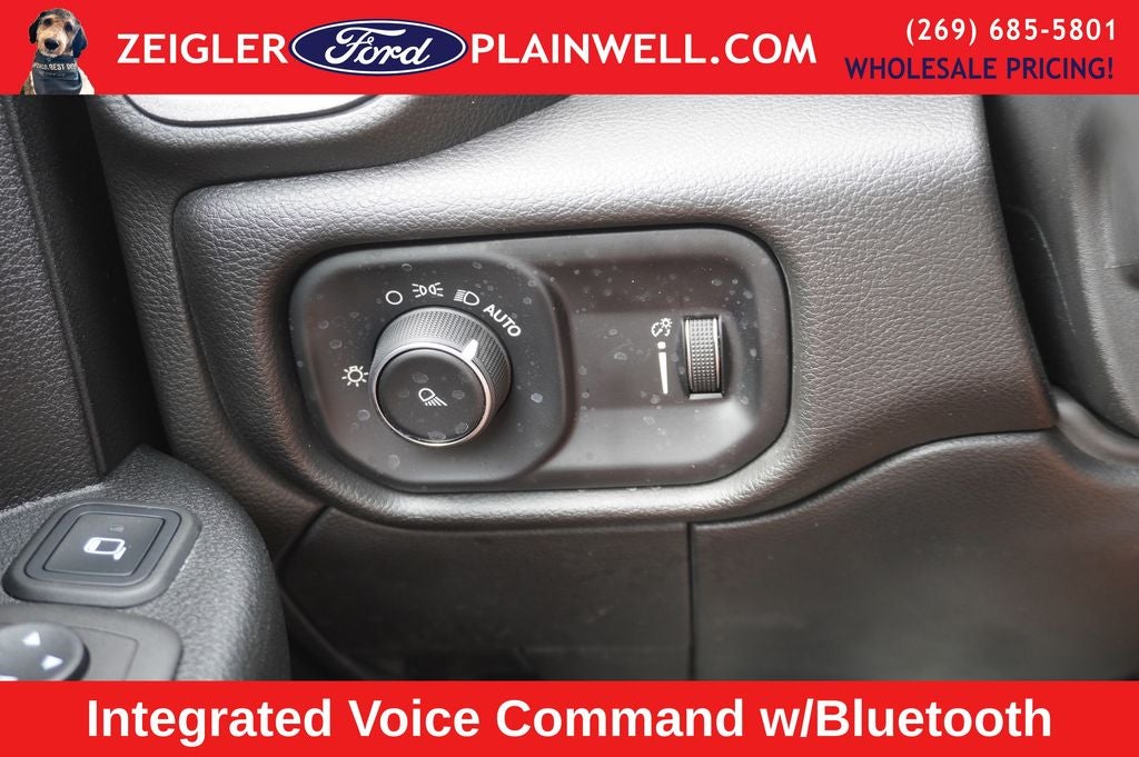 2023 RAM 3500 Tradesman 4x4 CREW CAB LONG BOX 6.4L V8 Navigation HD Vinyl