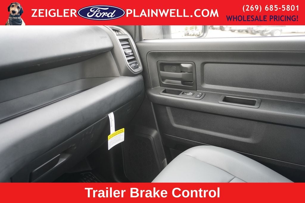 2023 RAM 3500 Tradesman 4x4 CREW CAB LONG BOX 6.4L V8 Navigation HD Vinyl