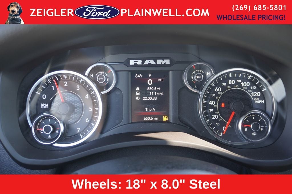 2023 RAM 3500 Tradesman 4x4 CREW CAB LONG BOX 6.4L V8 Navigation HD Vinyl