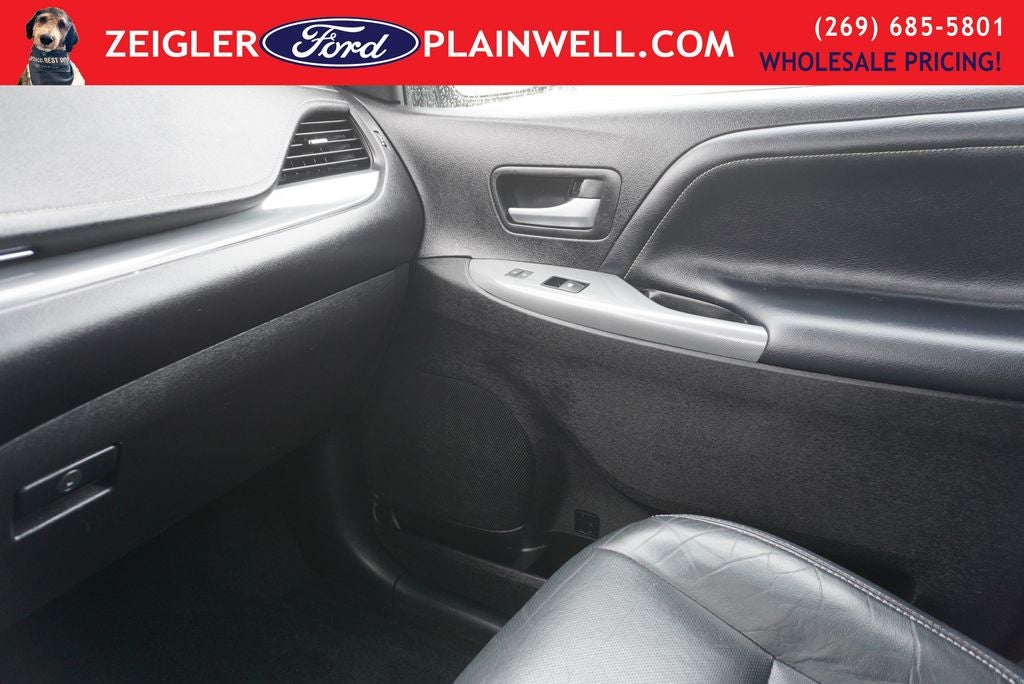 2016 Toyota Sienna SE Premium 8 Passenger