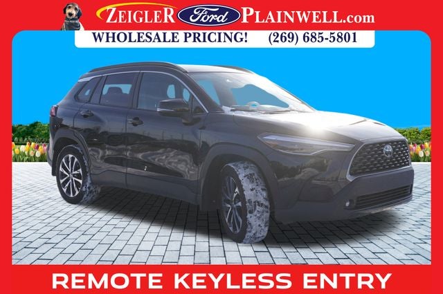 2023 Toyota Corolla Cross XLE AWD MOONROOF HEATED LEATHER BLIS REAR CAMERA