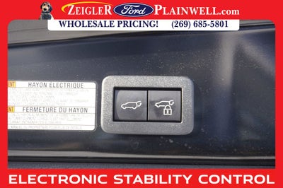 2023 Toyota Corolla Cross XLE AWD MOONROOF HEATED LEATHER BLIS REAR CAMERA