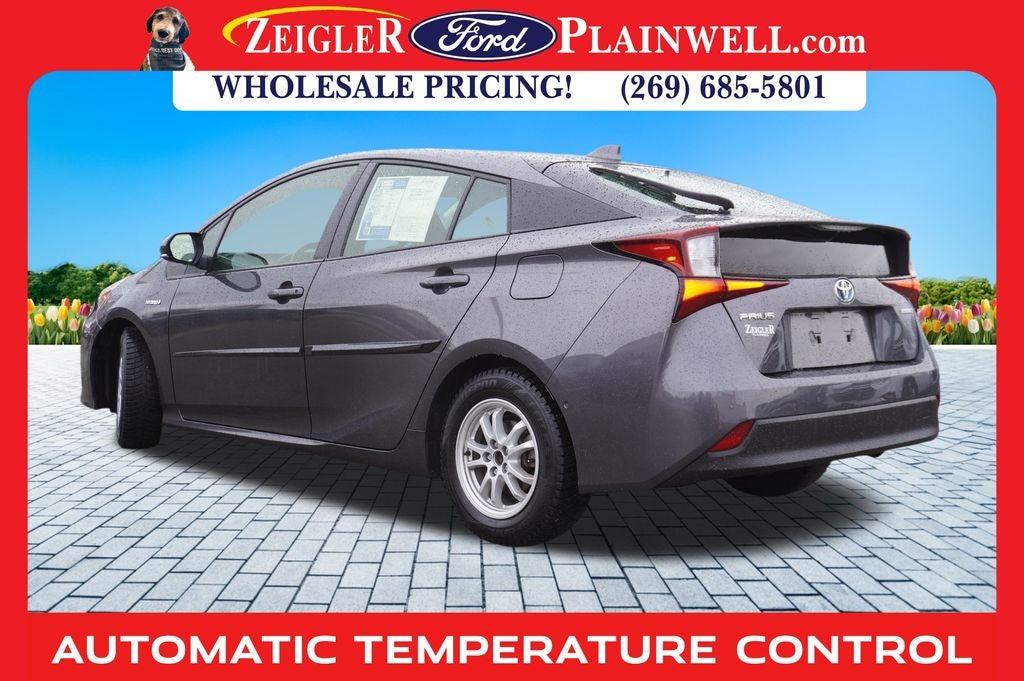 2022 Toyota Prius L HYBRID