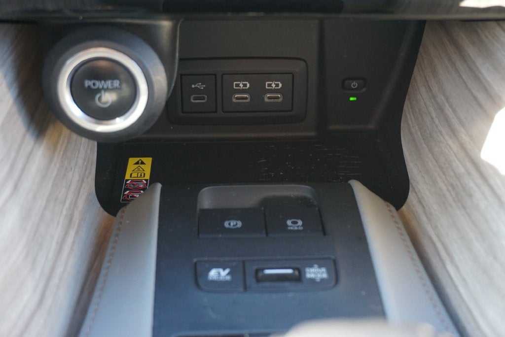 2023 Toyota Venza XLE Hybrid AWD Power Moonroof Blis Rear Camera