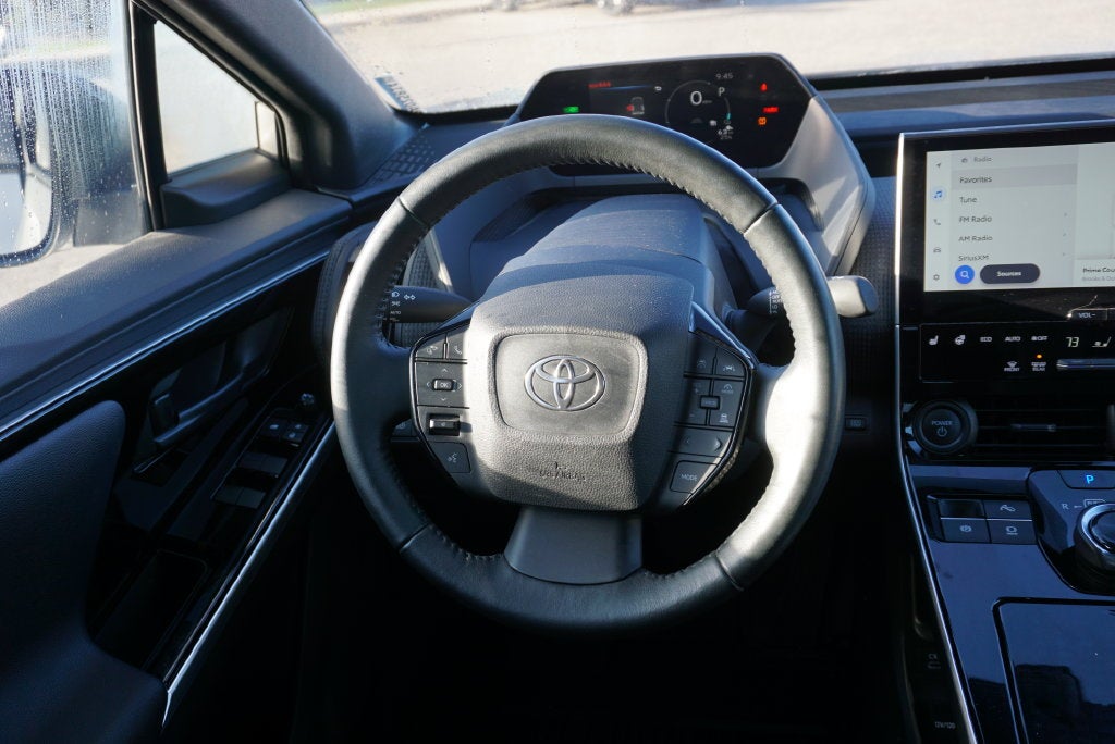 2023 Toyota bZ4X XLE NAVIGATION HEATED STEERING AND SEATS REAR CAMERA
