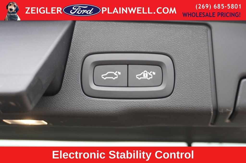 2023 Volvo XC60 B5 Ultimate Bright Theme