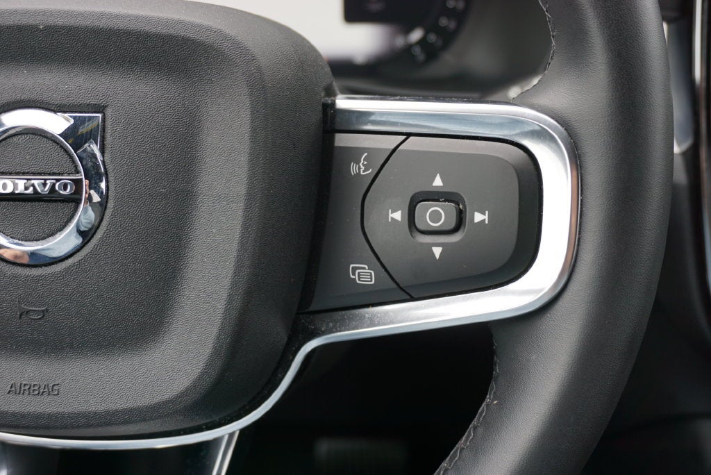 2024 Volvo XC40 B5 Core