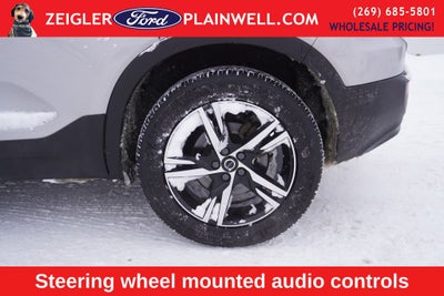 2024 Volvo XC40 B5 Core AWD