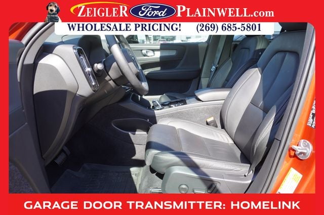 2023 Volvo XC40 B5 Plus Dark Theme AWD HEATED LEATHER POWER MOONROOF NAV