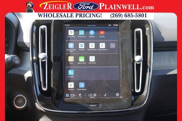 2023 Volvo XC40 B5 Plus Dark Theme AWD HEATED LEATHER POWER MOONROOF NAV