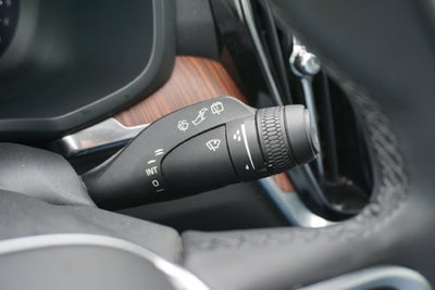 2025 Volvo V60 Cross Country B5 Plus AWD Leather Power Moonroof Rear Camera