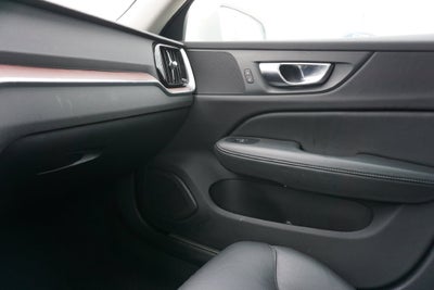 2025 Volvo V60 Cross Country B5 Plus AWD Leather Power Moonroof Rear Camera