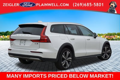 2025 Volvo V60 Cross Country B5 Plus AWD Leather Power Moonroof Rear Camera